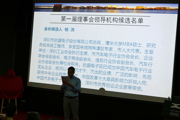 源碼太陽(yáng)能路燈價(jià)格，太陽(yáng)能路燈價(jià)格