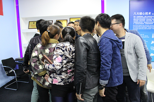 太陽(yáng)能路燈，太陽(yáng)能路燈廠家，太陽(yáng)能路燈價(jià)格