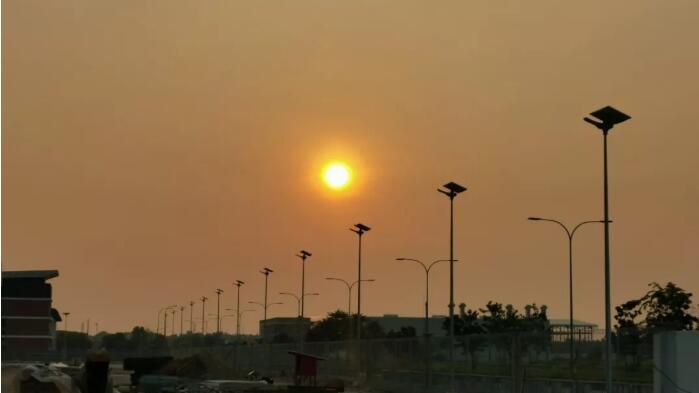 太陽(yáng)能路燈保養(yǎng)和清潔方法