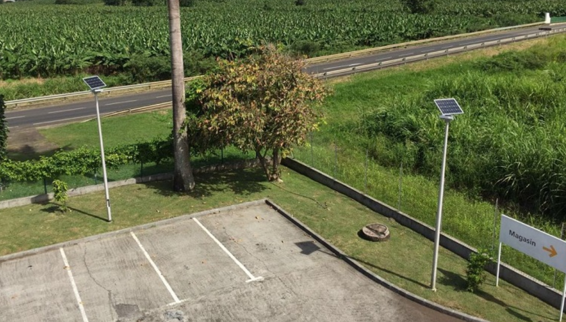 太陽(yáng)能路燈亮燈時(shí)長(zhǎng)如何調(diào)整？