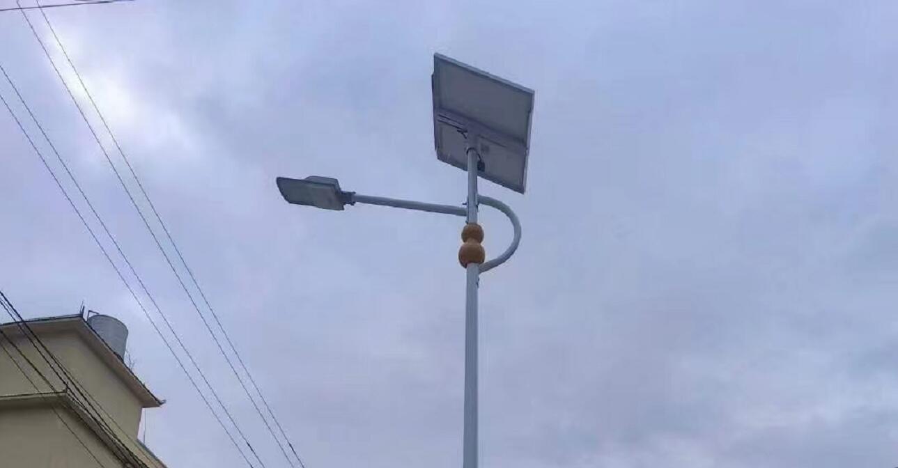 晶體硅太陽(yáng)能電池發(fā)展及方陣