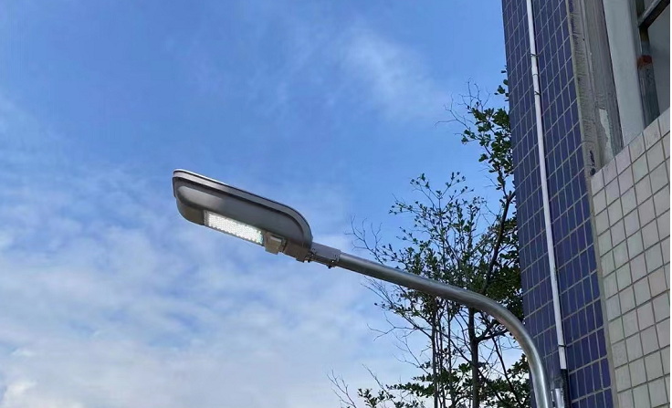 LED調(diào)光驅(qū)動電源簡介